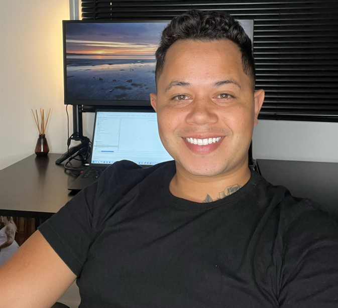 Jonatan — Corretor de Imóveis